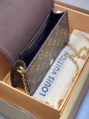 Louis Vuitton LV Wallet On Chain Lily 20.5x10x3.5cm - 5