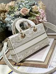 Dior Medium Lady D-joy Bag White 26 x 13.5 x 5cm - 4