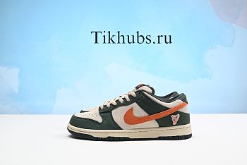 Nike SB Dunk Low Eire Sneakers