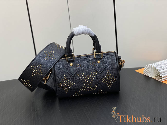 Louis Vuitton LV Nano Speedy Black Monogram 16 x 10 x 7.5 cm - 1