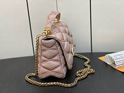 Louis Vuitton LV GO-14 MM Malletage Beige Rose 23 x 16 x 10 cm - 5