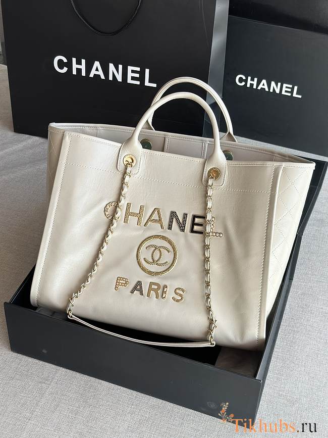 Chanel Shopping Bag White Size 40 x 31 x 21 cm - 1