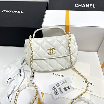 Chanel Flap Bag White Lambskin Gold 19x11x3.5cm