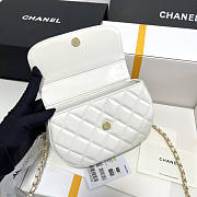 Chanel Flap Bag White Lambskin Gold 19x11x3.5cm - 5