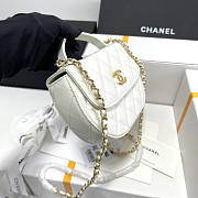 Chanel Flap Bag White Lambskin Gold 19x11x3.5cm - 3