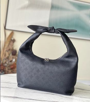 Louis Vuitton LV Why Knot MM Black 36 x 43 x 15 cm