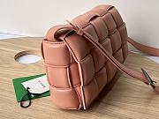 Bottega Veneta Padded Cassette Leather Shoulder Bag Pink 26x18x8cm - 4