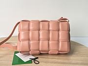 Bottega Veneta Padded Cassette Leather Shoulder Bag Pink 26x18x8cm - 2