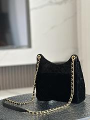 Chanel Small Hobo Bag Velvet Black 22.5x21.5x7cm - 2