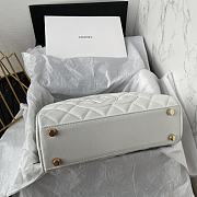 Chanel Duffle Hand Bag Caviar White 25x14x9cm - 3