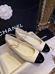 Chanel Leather White Ballet Flats - 1