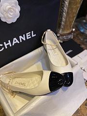 Chanel Leather White Ballet Flats - 3
