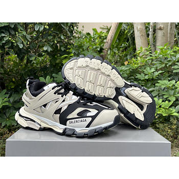 Balenciaga Track Sneaker Beige Black 