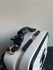 Chanel Vanity Case White Black Bag 21x15x8.5cm - 6