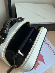 Chanel Vanity Case White Black Bag 21x15x8.5cm - 3