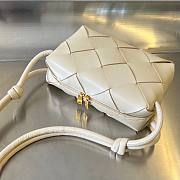 Bottega Veneta Pouch Beige Bag 22x14.5x7.5cm - 3