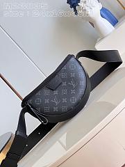 Louis Vuitton LV Moon Crossbody 24.5 x 16 x 4.5 cm - 1