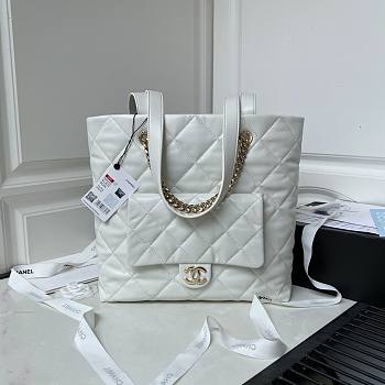 Chanel Shopping Bag Shiny Lambskin White 33x31x10cm