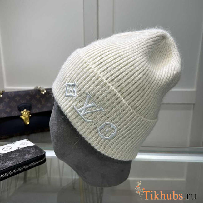 Louis Vuitton LV Headline Beanie White - 1