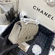 Chanel Flap Bag Grey Caviar Silver 23cm - 5