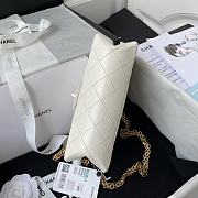 Chanel Flap Bag 2.55 Reissue White 20cm - 4