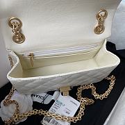 Chanel Flap Bag 2.55 Reissue White 20cm - 2