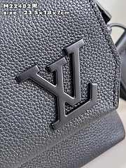 Louis Vuitton LV Fastline Messenger Black 23.5 x 18 x 7 cm - 3