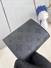 Louis Vuitton LV Iris Compact Wallet Black 12 x 9.5 x 3 cm - 4