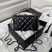 Chanel Vanity Case 23K Black Lambskin 17x9.5x8cm - 4