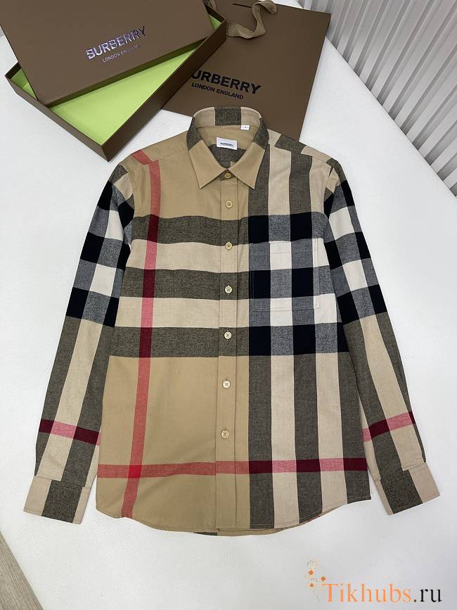 Burberry Somerton Signature Check Button - 1