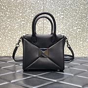 Valentino One Stud Small Bag Black 19x16x12cm - 1