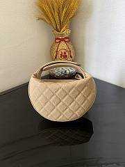 Chanel Beige Pouch Caviar Gold 16x16x5.5cm - 2