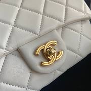 Chanel Small Flap With Top Handle White 21x13x8cm - 2