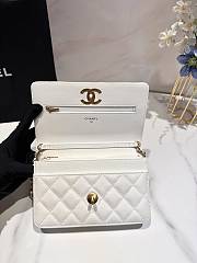 Chanel 23k WOC White Caviar 19x12cm - 6