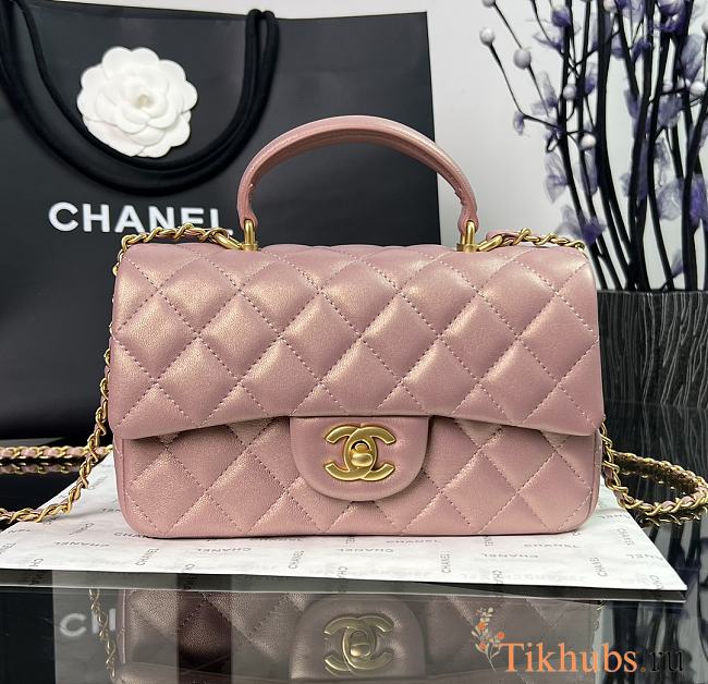 Chanel Top Handle Mini Rectangle Flap in Pink Lambskin 20x14x7cm - 1