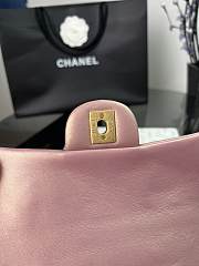 Chanel Top Handle Mini Rectangle Flap in Pink Lambskin 20x14x7cm - 5
