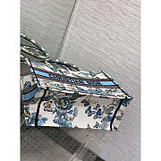 Dior Medium Book Tote White Blue Multicolor Mexico Embroidery 36 x 27.5 x 16.5 cm - 6