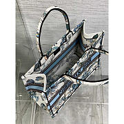 Dior Medium Book Tote White Blue Multicolor Mexico Embroidery 36 x 27.5 x 16.5 cm - 5