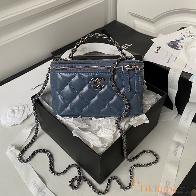 Chanel Vanity Case 23K Blue Lambskin 17x9.5x8cm - 1