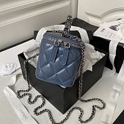 Chanel Vanity Case 23K Blue Lambskin 17x9.5x8cm - 5