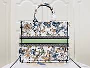 Dior Large Book Tote White Multicolor Mexico Embroidery 42cm - 2