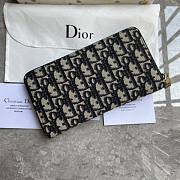 Dior Saddle Zipped Long Wallet Beige Black 19.8 x 11 cm - 2