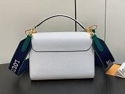 Louis Vuitton LV Twist MM White Calfskin 23 x 17 x 9.5 cm - 2