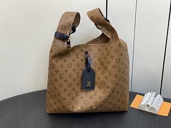 Louis Vuitton LV Atlantis GM Monogram Brown 34 x 34 x 13.5 cm