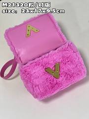 Louis Vuitton LV Twist MM Pink Gold 23 x 17 x 9.5 cm - 5