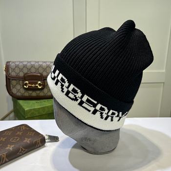 Burberry Logo Intarsia Cashmere Beanie Black