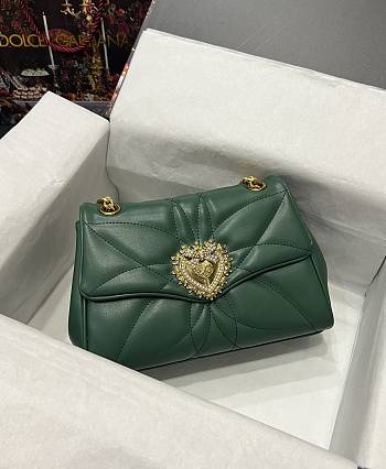 Dolce & Gabbana Devotion Shoulder Bag Green 26x18x8.5cm