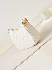 Chanel 23K Hobo Bag Lambskin Gold Metal White 23.5x13.5x5.3cm - 5