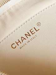 Chanel 23K Hobo Bag Lambskin Gold Metal White 23.5x13.5x5.3cm - 2