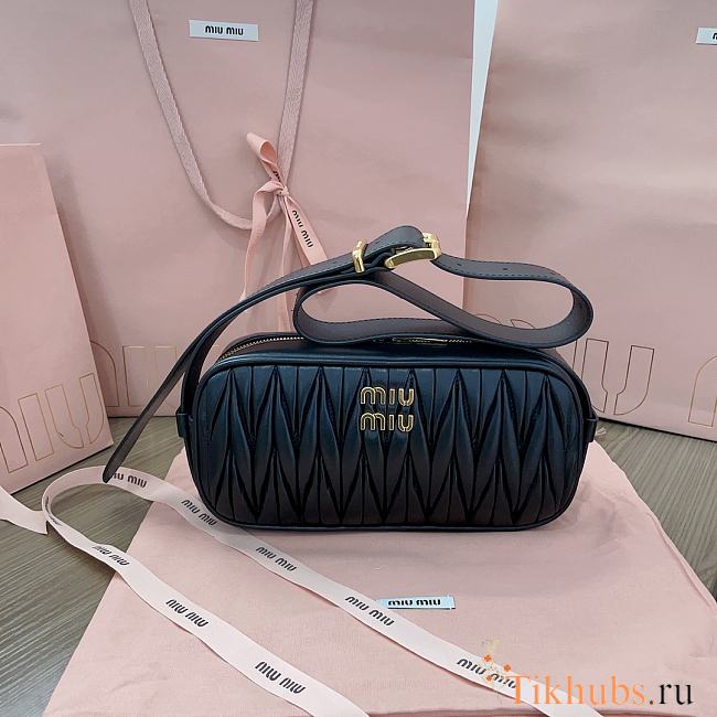 Miu Miu Black Matelassé Nappa Leather Shoulder Bag 24x11.5x7cm - 1